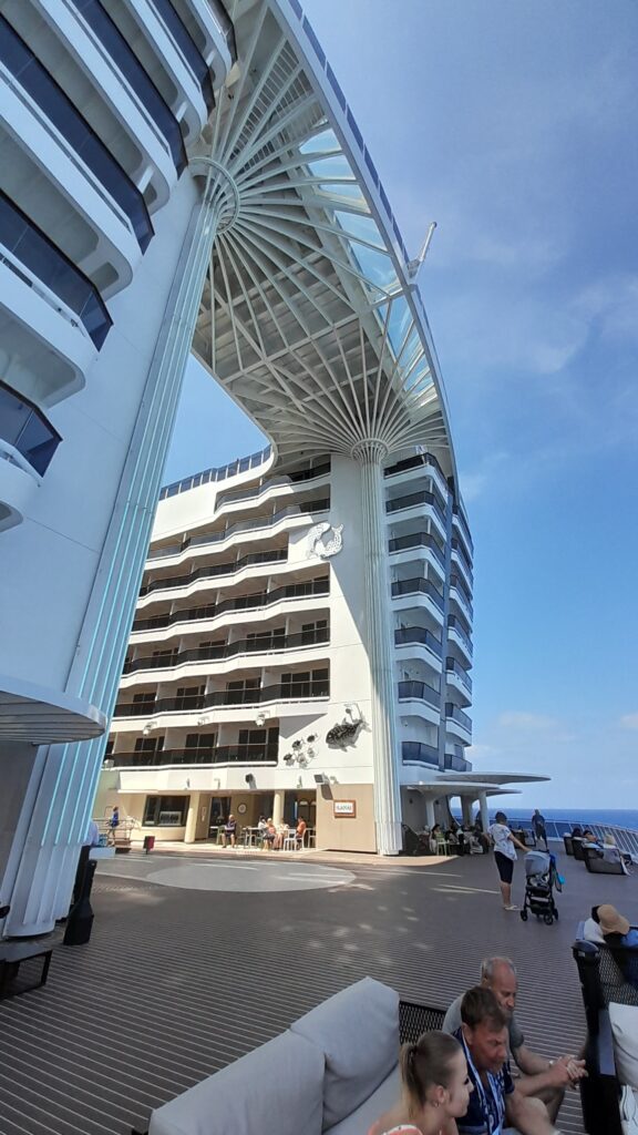 Cruisetoer-Hoe Gezond Blijven op een Cruise Schip